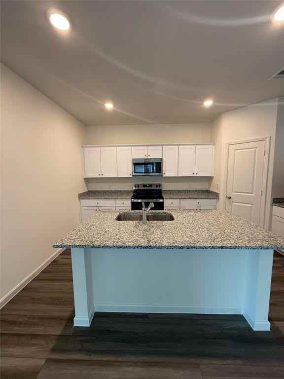 2114 Meadow Park Dr - Photo 7 of 31