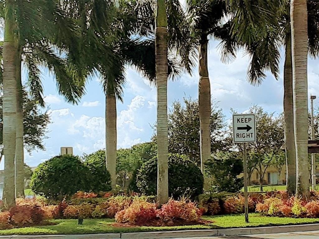 1425 Se 24th Ct - Photo 2 of 29