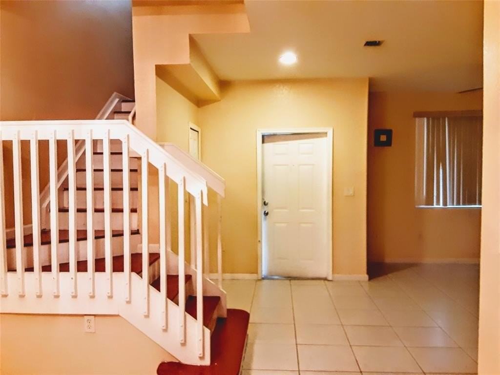 1425 Se 24th Ct - Photo 5 of 29