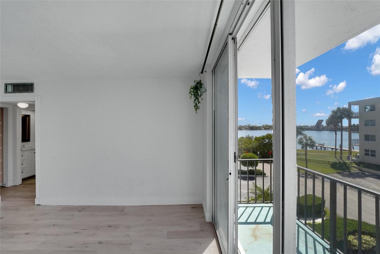 301 Croton Avenue #302 - Photo 6 of 8