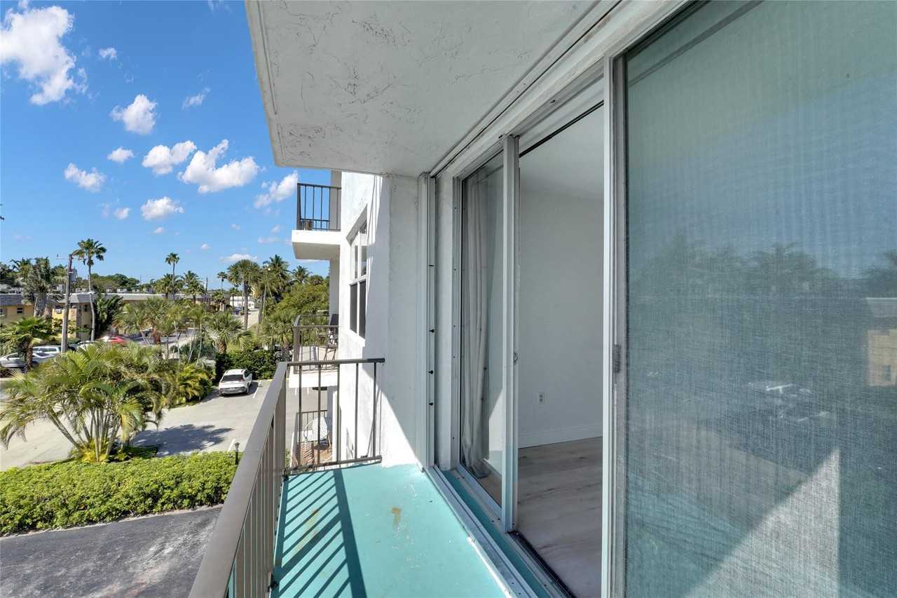 301 Croton Avenue #302 - Photo 3 of 8