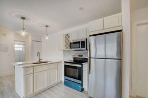 featured image of 525 South Broadway