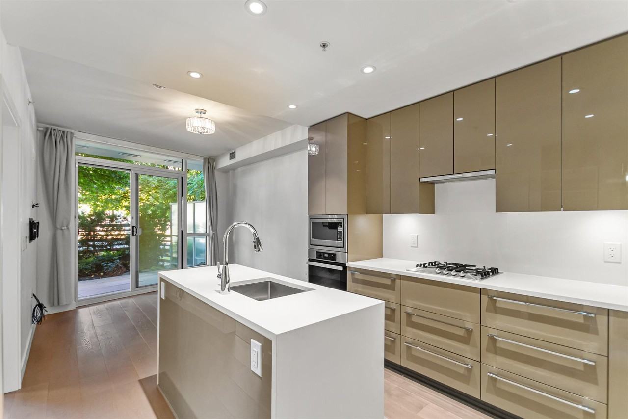 Cambie St - Photo 2 of 10