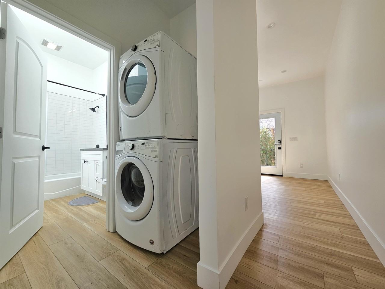 2711 W 60th St - Photo 2 of 50