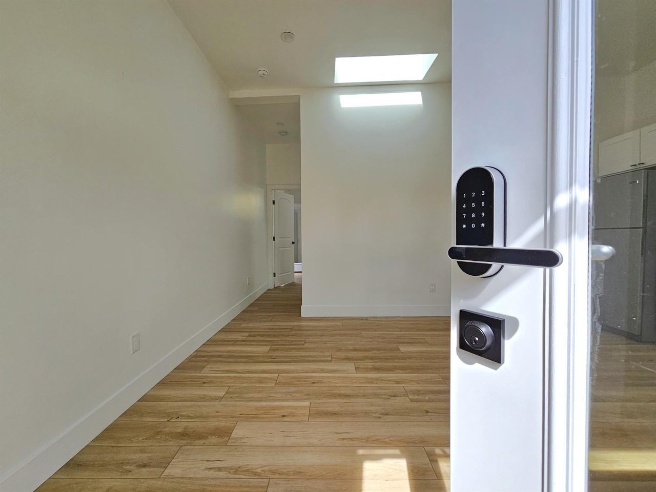 2711 W 60th St - Photo 5 of 50