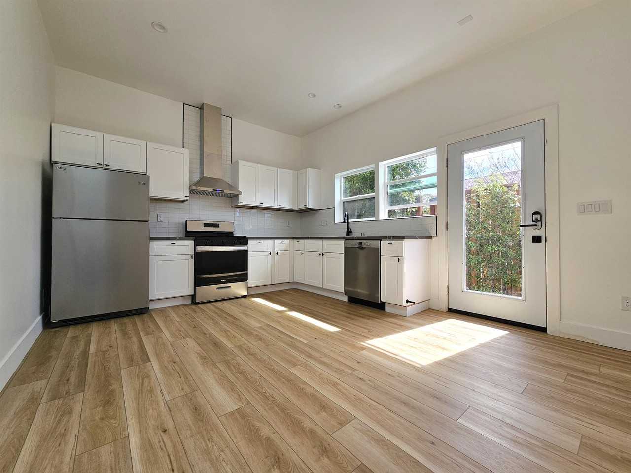 2711 W 60th St - Photo 3 of 50