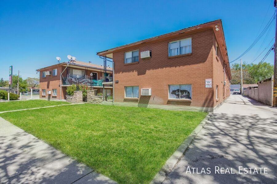 1365 S Emery St #B6 - Photo 4 of 18