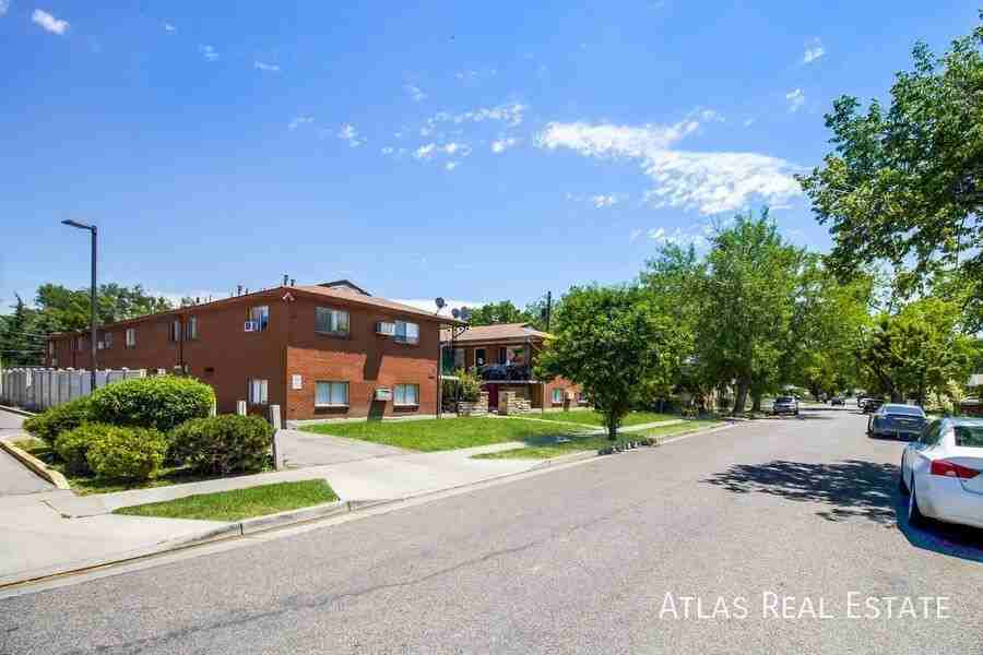 1365 S Emery St #B6 - Photo 5 of 18