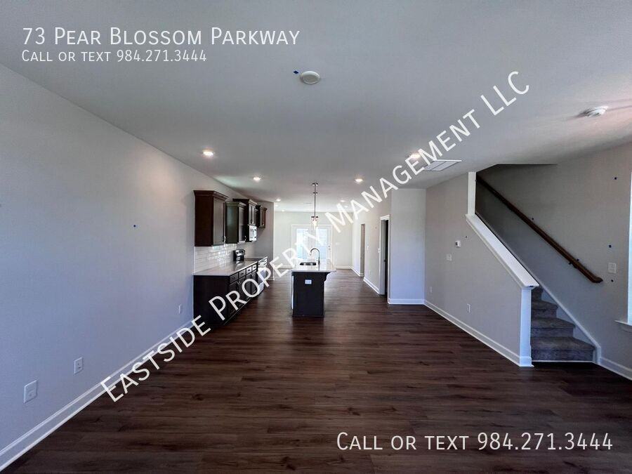 73 Pear Blossom Pkwy - Photo 3 of 25