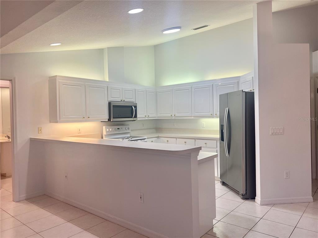 378 Roseling Cir #378 - Photo 2 of 8