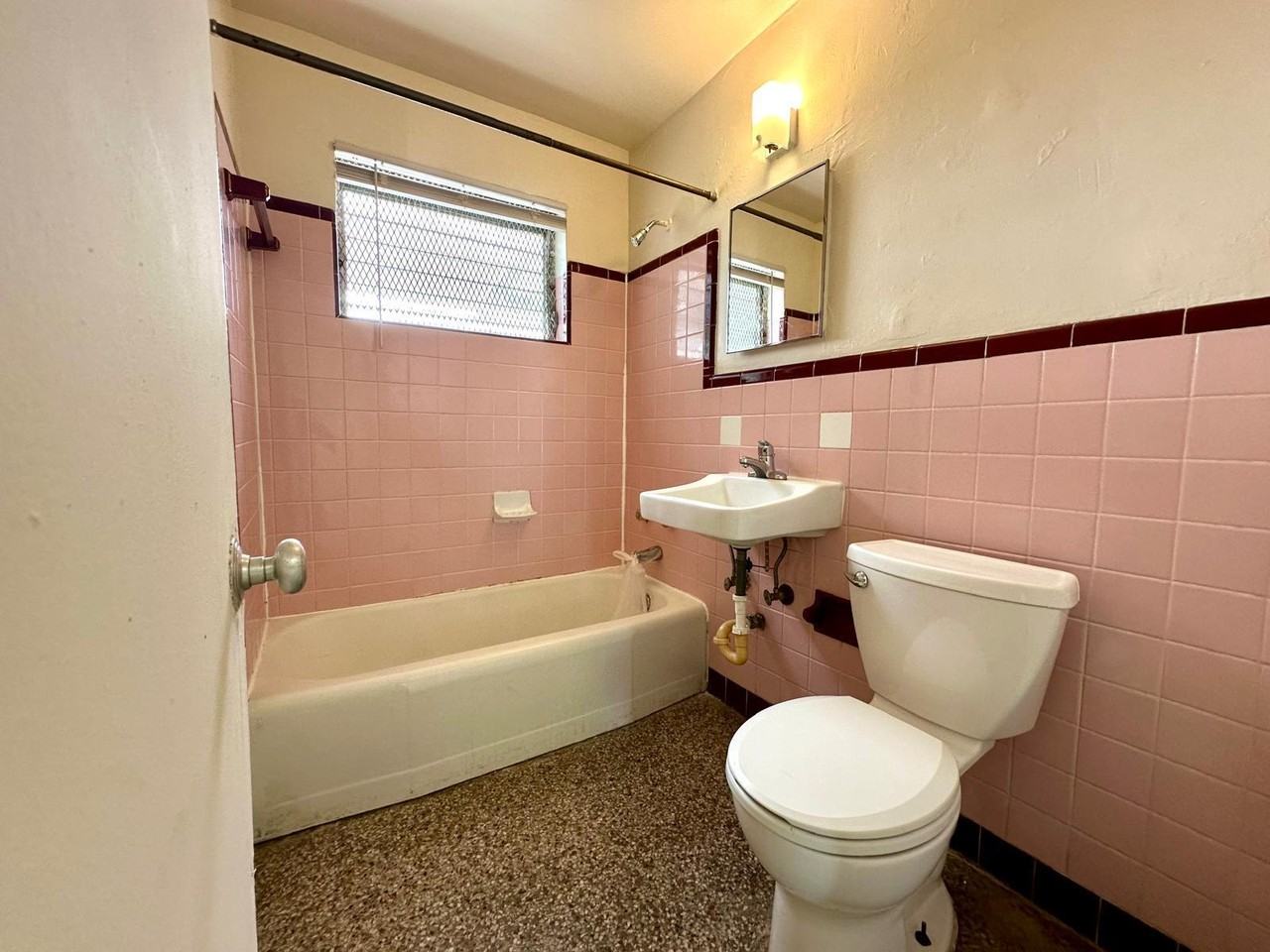 5712 Pinewood Ave #5712 - Photo 2 of 13