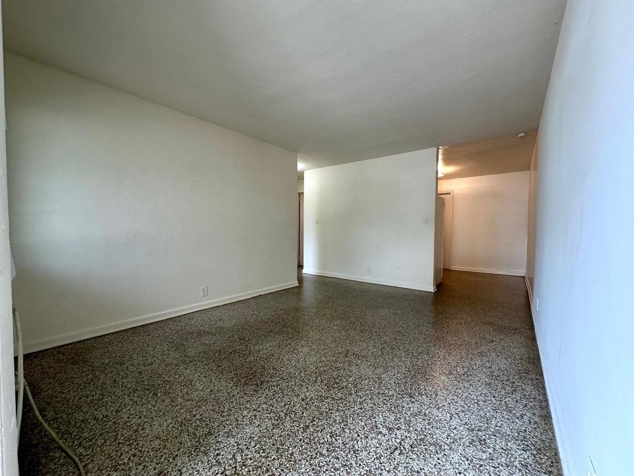 5712 Pinewood Ave #5712 - Photo 4 of 13