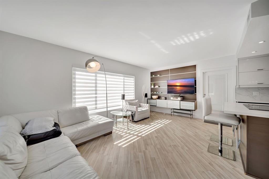 2811 Northeast 51st Street