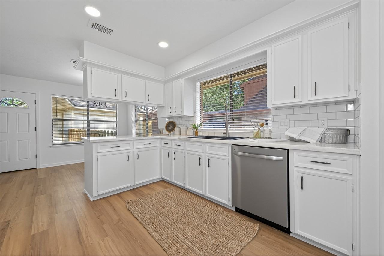 3815 Brook Shadow Dr #3815 - Photo 4 of 50