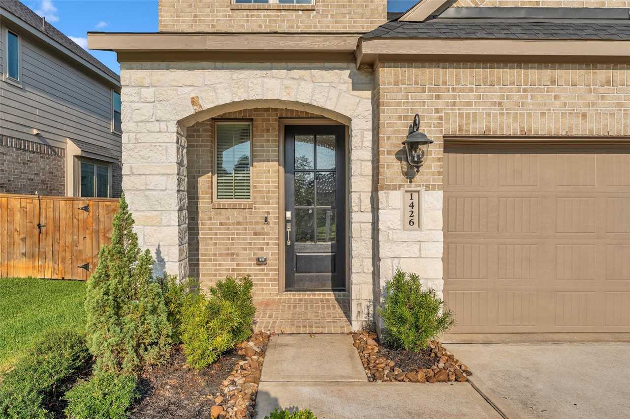 1426 Northwood Bluff Ln #1426 - Photo 3 of 44