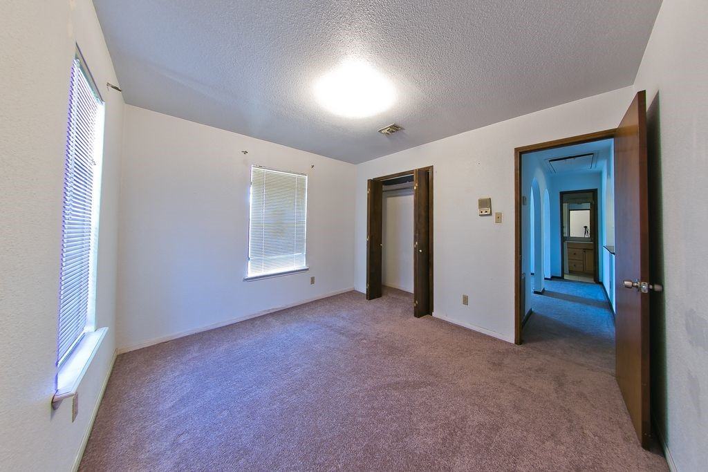 8435 Sterlingshire St #8435 - Photo 5 of 29