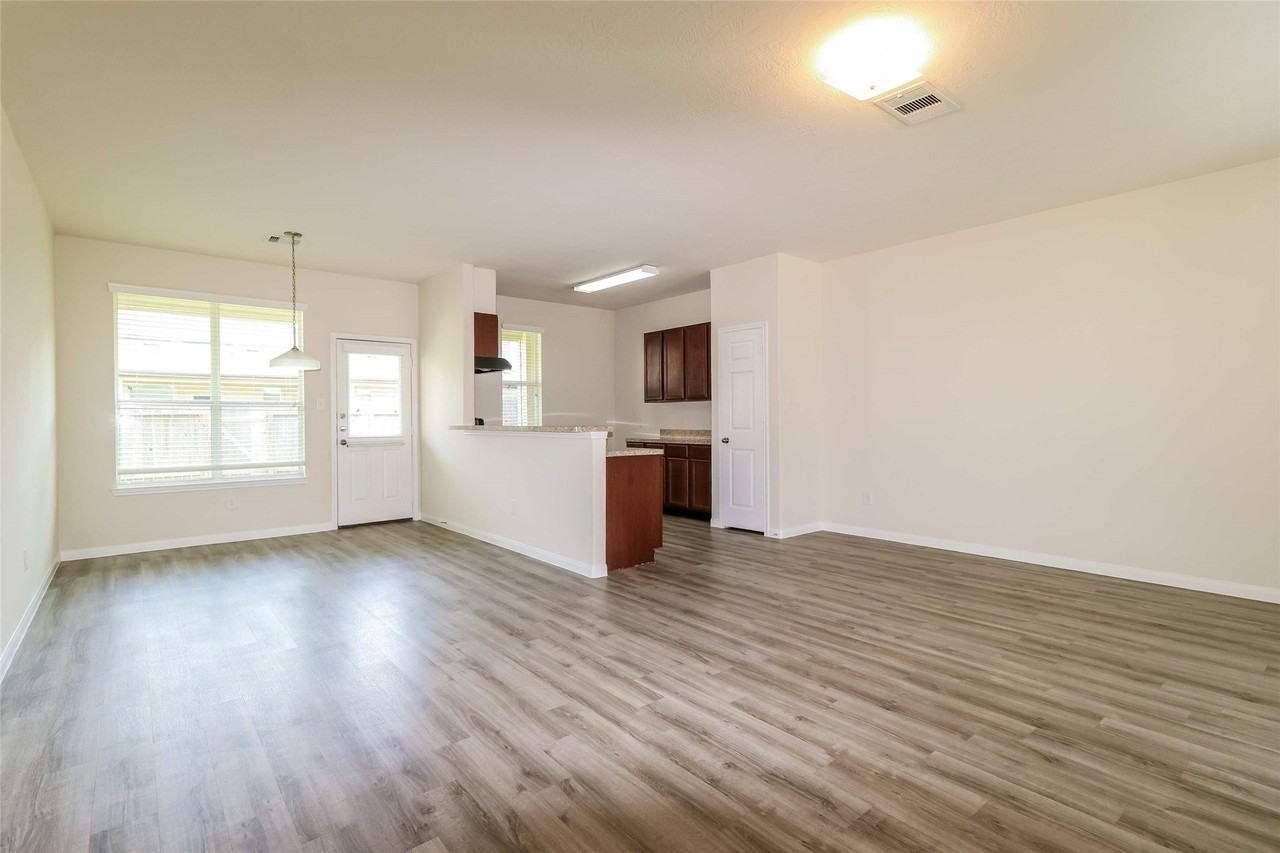 12231 Ghita Ln #12231 - Photo 4 of 17