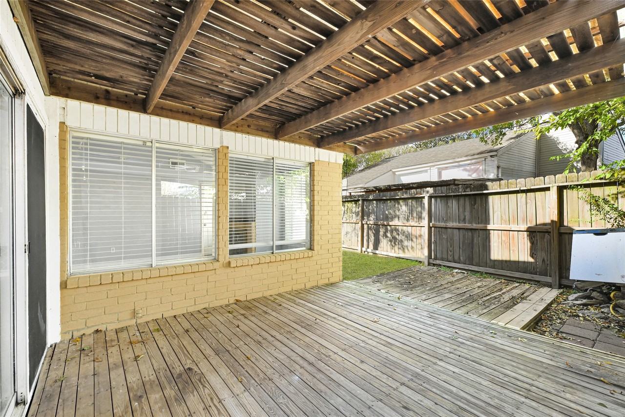 18562 Meadows Way Dr #18562 - Photo 5 of 11