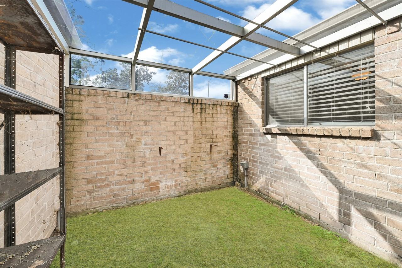 18562 Meadows Way Dr #18562 - Photo 6 of 11