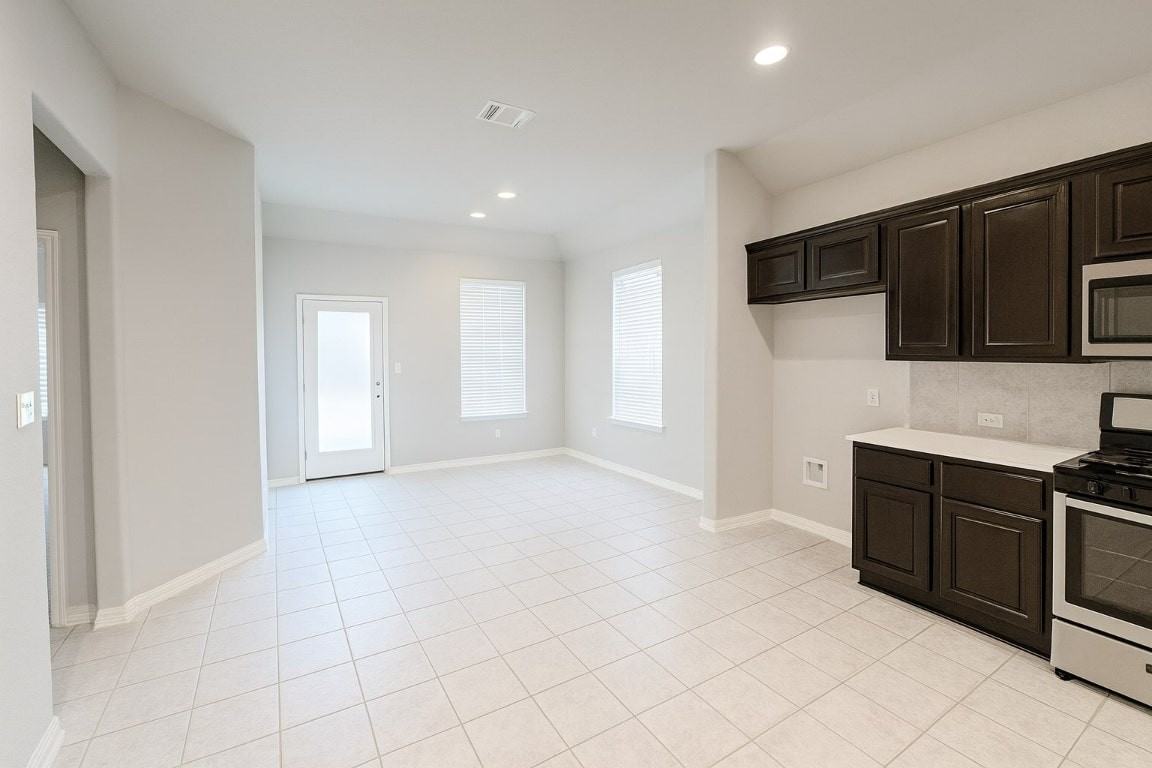 913 Centerra Hills Cir #913