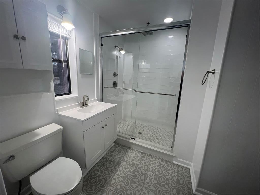 2331 Live Oak Circle #2331 - Photo 2 of 19