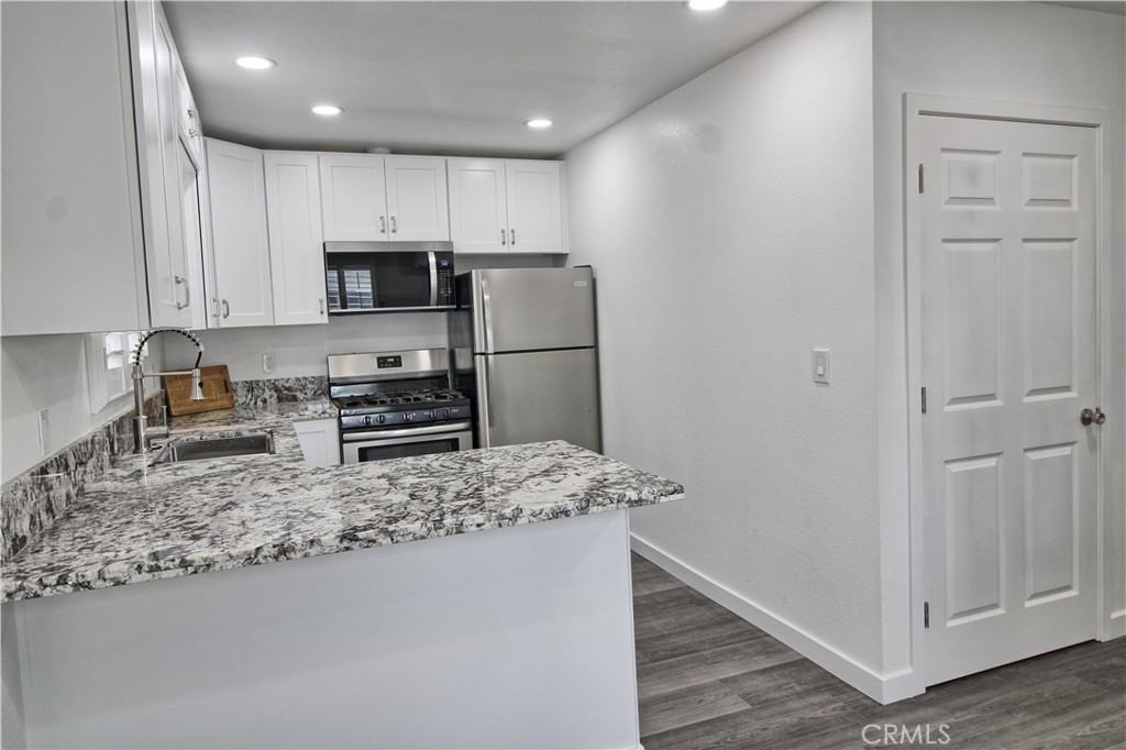 35391 Yucaipa Boulevard #35391-2 - Photo 5 of 6