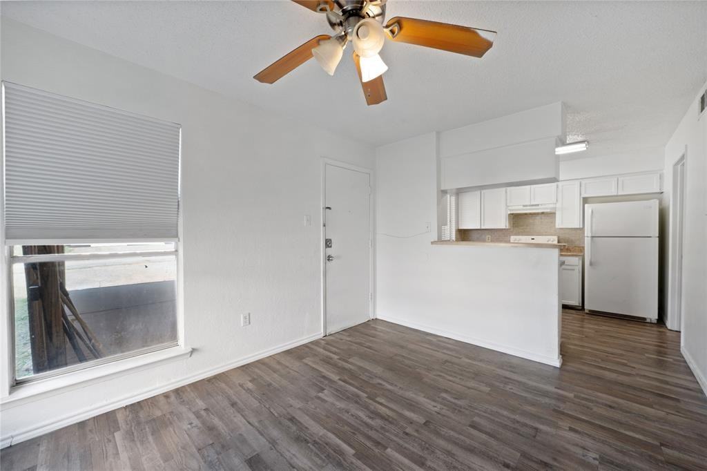 2205 Chase Court #2205-2205 - Photo 4 of 23