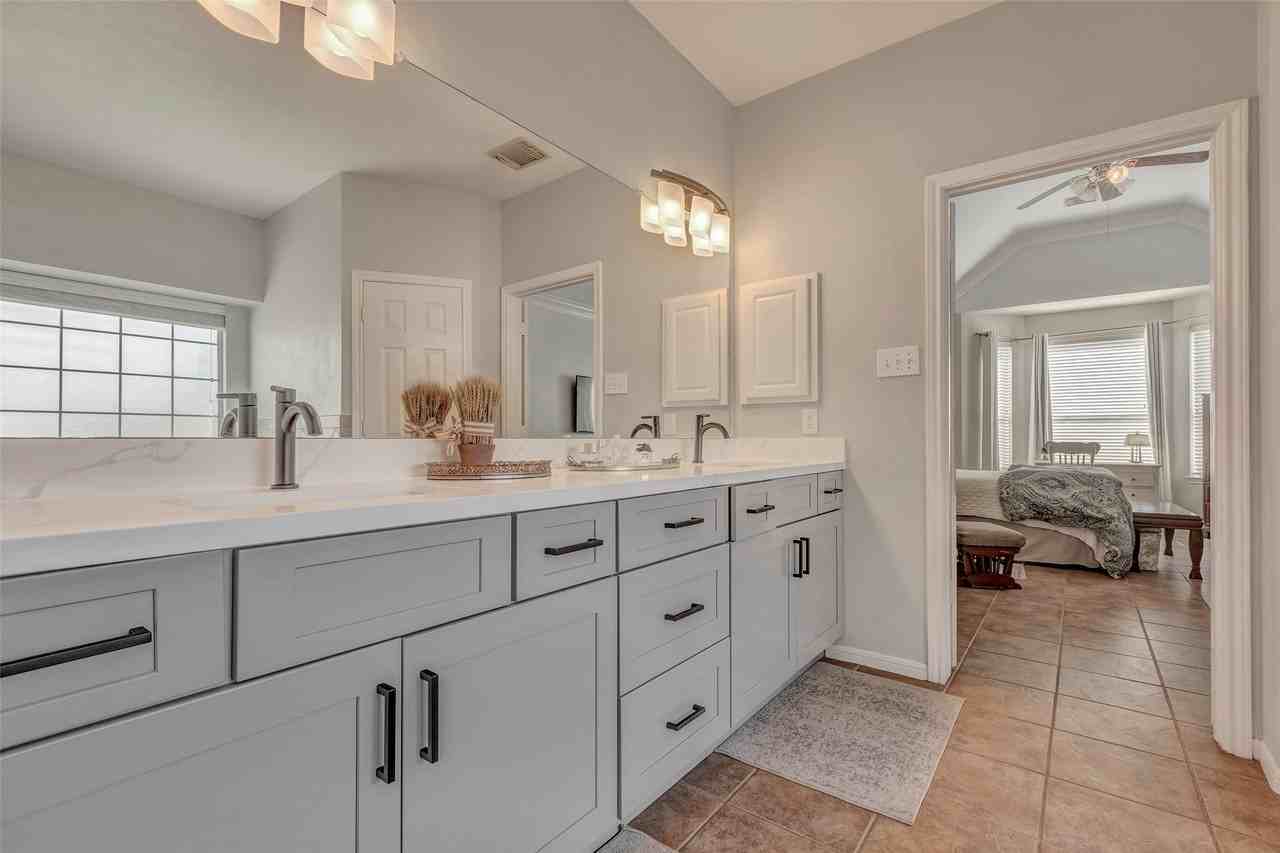 6919 South Gold River Circle #6919 - Photo 4 of 25