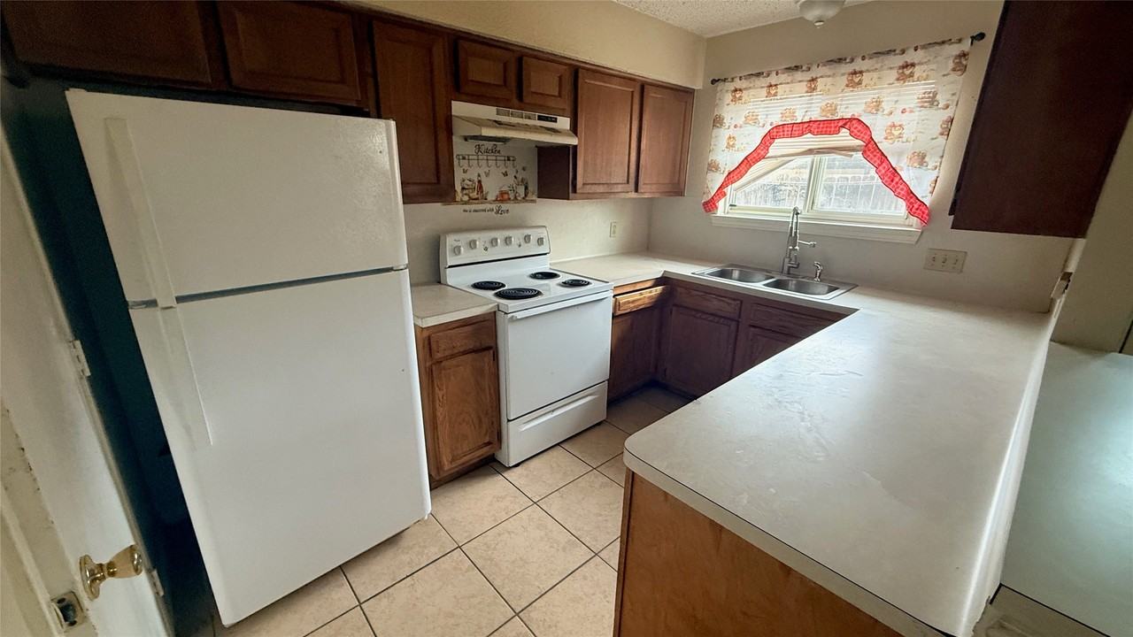 2155 Hazlitt Dr #2155 - Photo 5 of 17