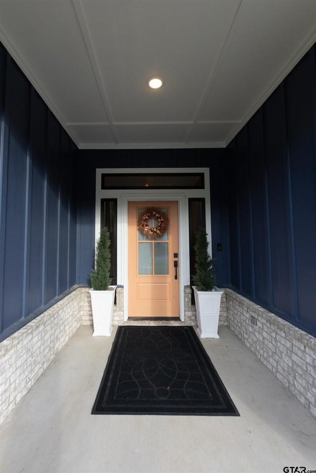 1668 Alamo Crossing Road #1668 - Photo 3 of 19