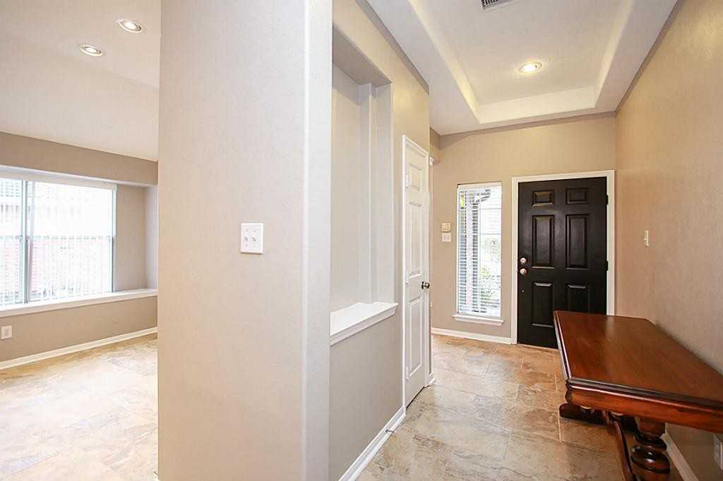 155 Avonlea Court #155 - Photo 6 of 11