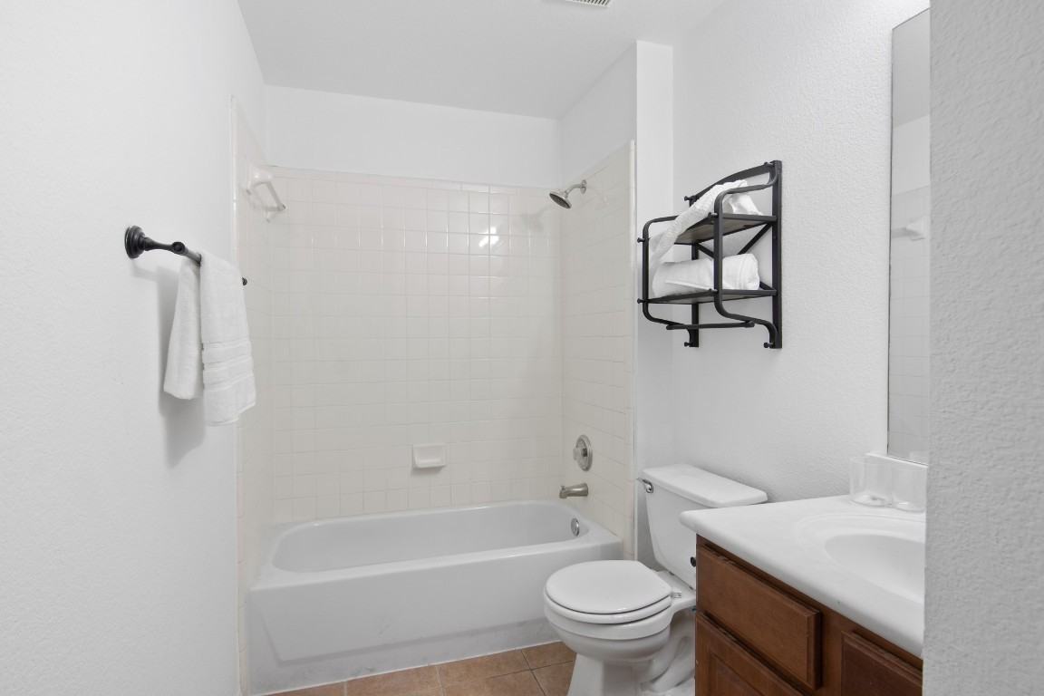 702 Bent Wood Place #702 - Photo 3 of 13