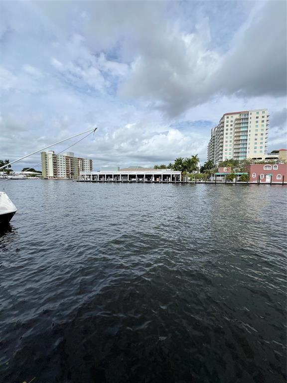 3111 Northeast 29th Street #3111-5 - Photo 3 of 11