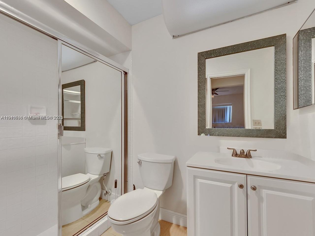 2701 Southwest 58th Manor #2701B - Photo 4 of 18