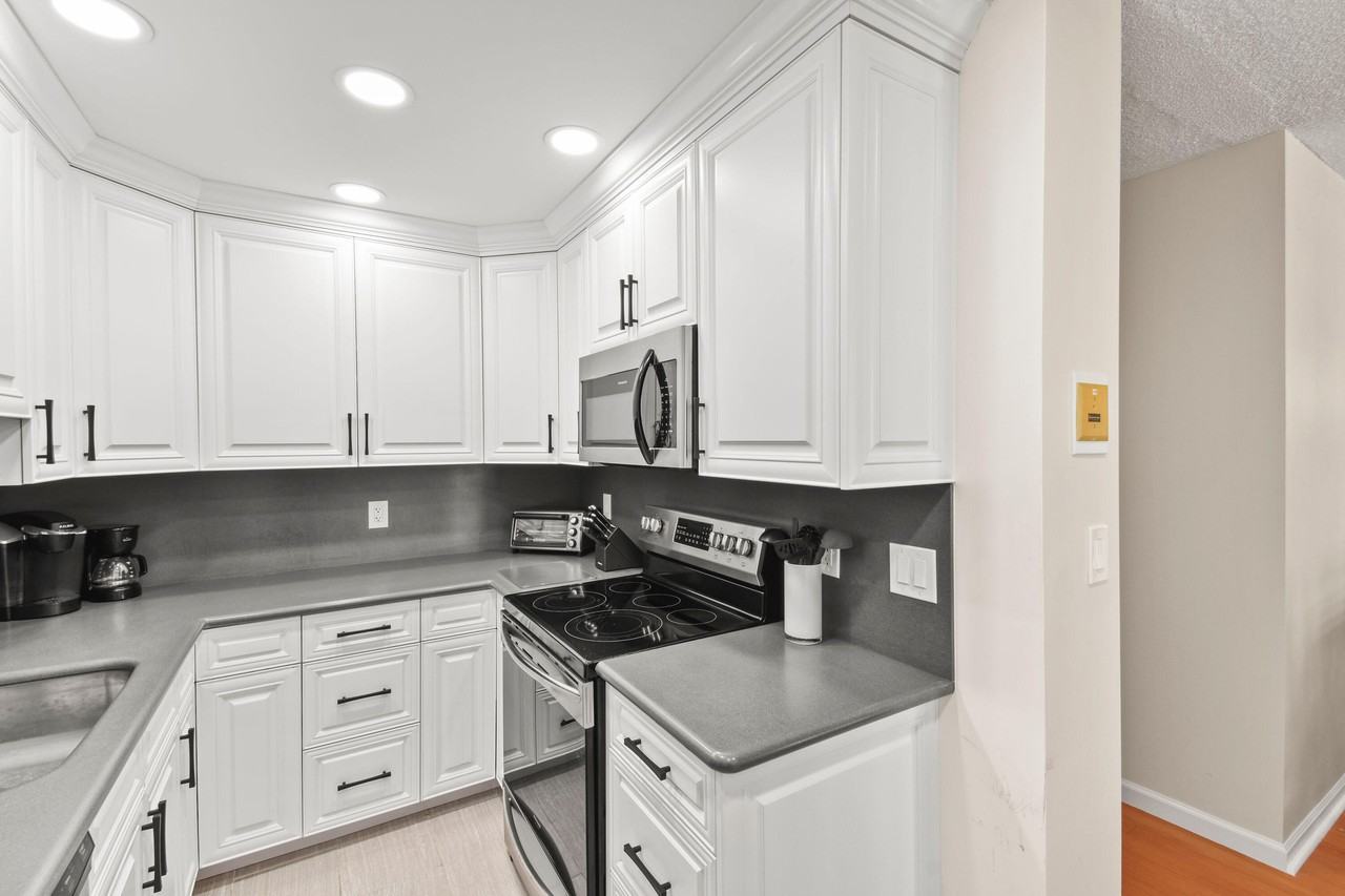1200 Marine Way East #1200-601 - Photo 2 of 34
