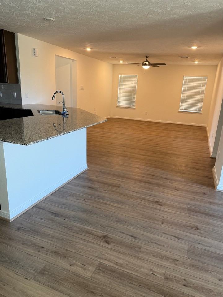 1634 Vista Luna Dr #1634 - Photo 3 of 27