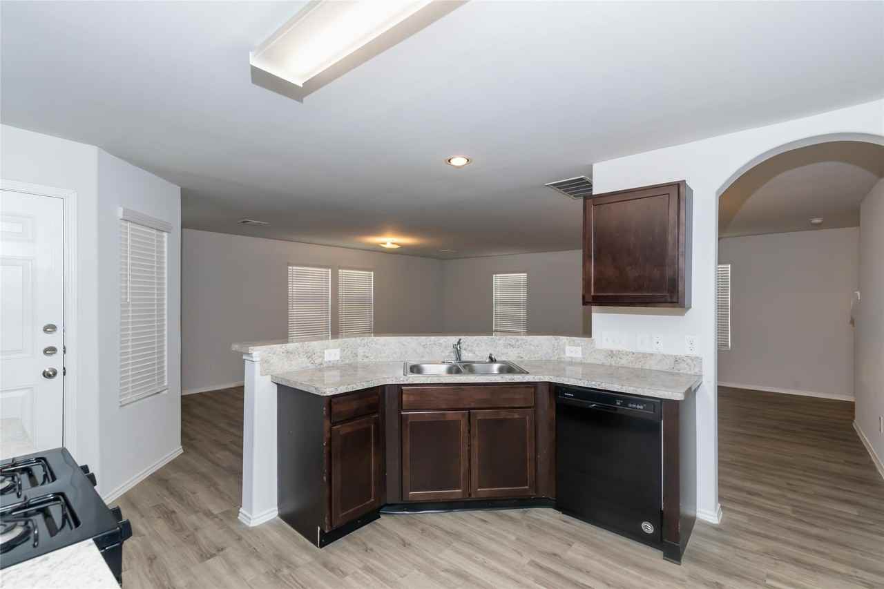 18530 Paddys Creek Trail #18530 - Photo 7 of 16