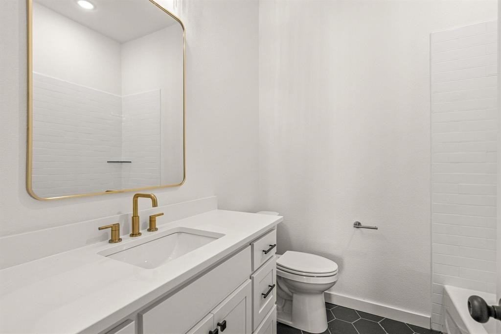 177 Hulen Cir #177 - Photo 3 of 22