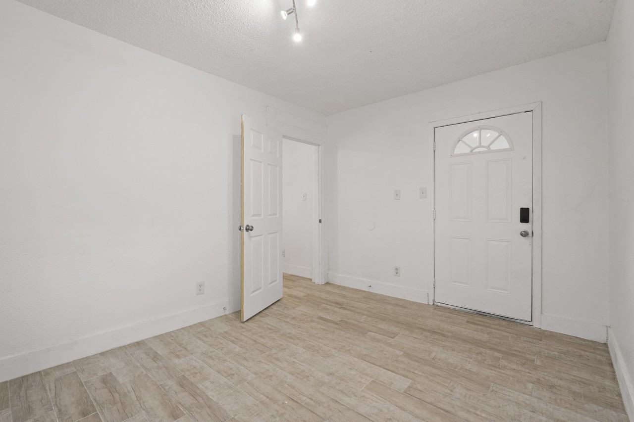 1415 Church St #1415A - Photo 2 of 21