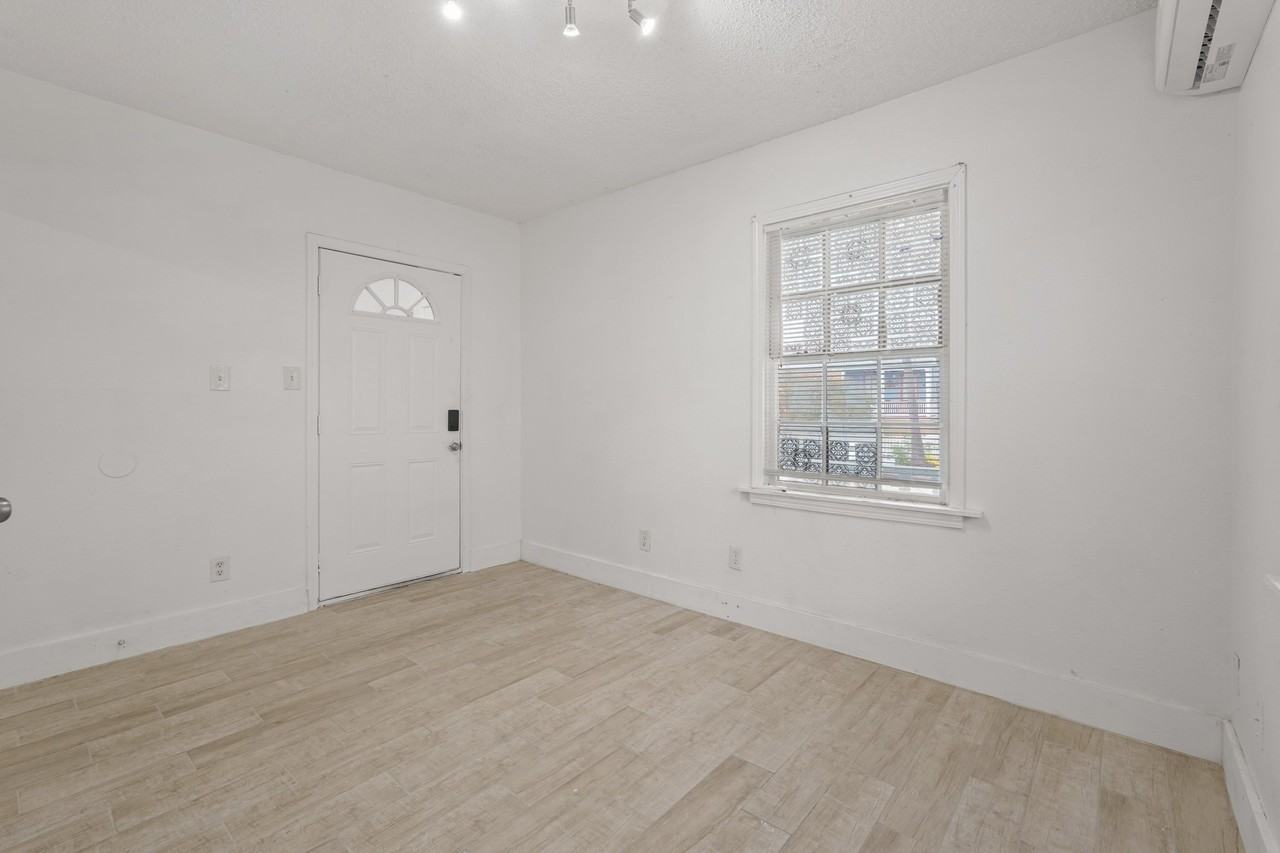 1415 Church St #1415A - Photo 3 of 21