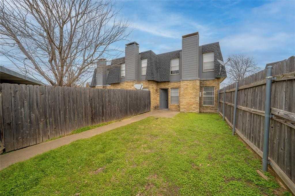 2744 Saint George Pl #2744-2740 - Photo 3 of 13