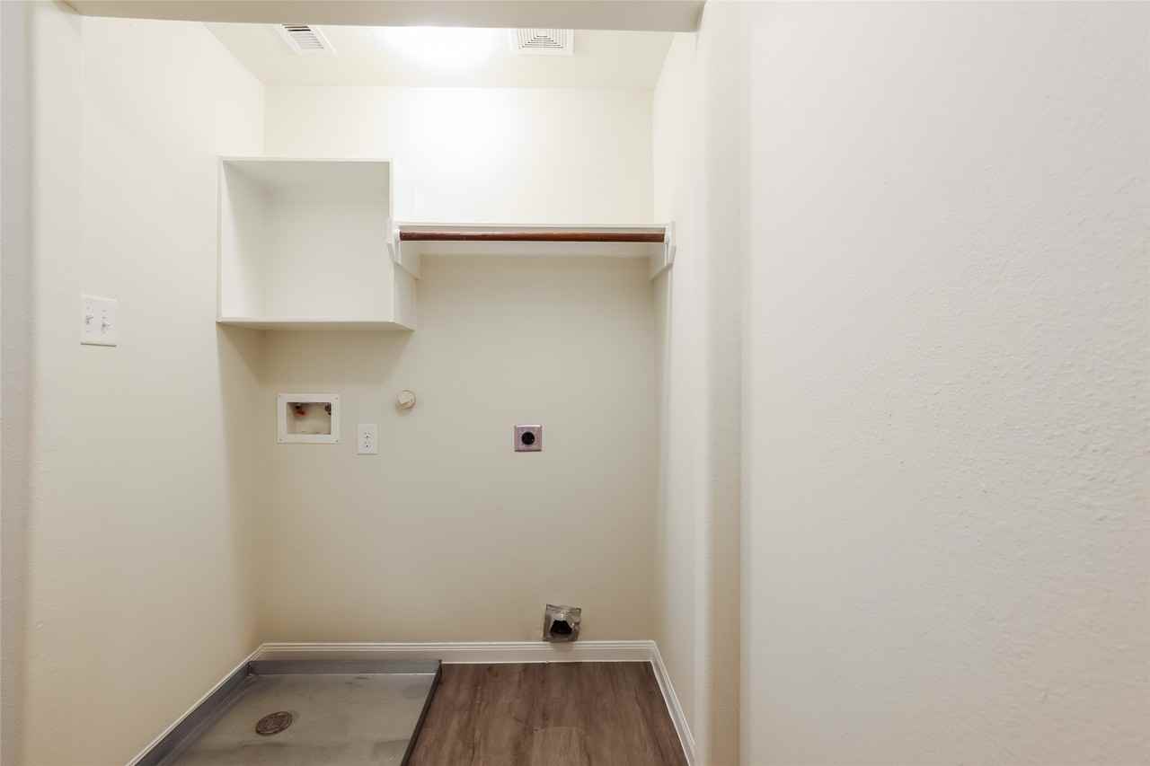 12214 Roy Mix Bohn Ln #12214 - Photo 6 of 15