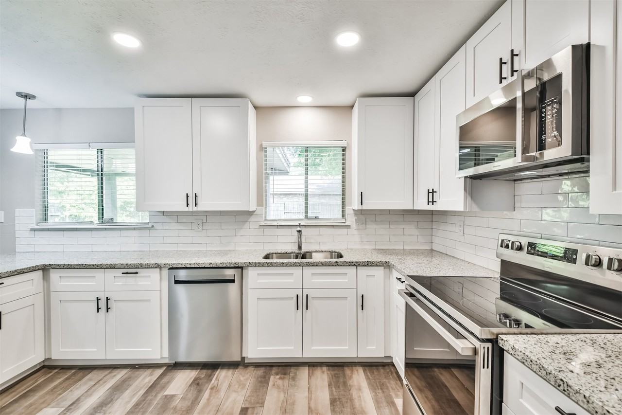 6103 Fallengate Dr #6103 - Photo 2 of 36