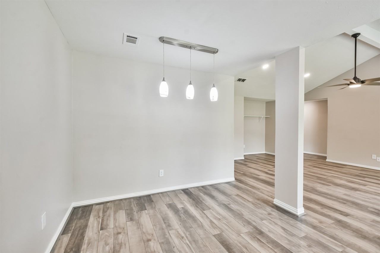 6103 Fallengate Dr #6103 - Photo 4 of 36