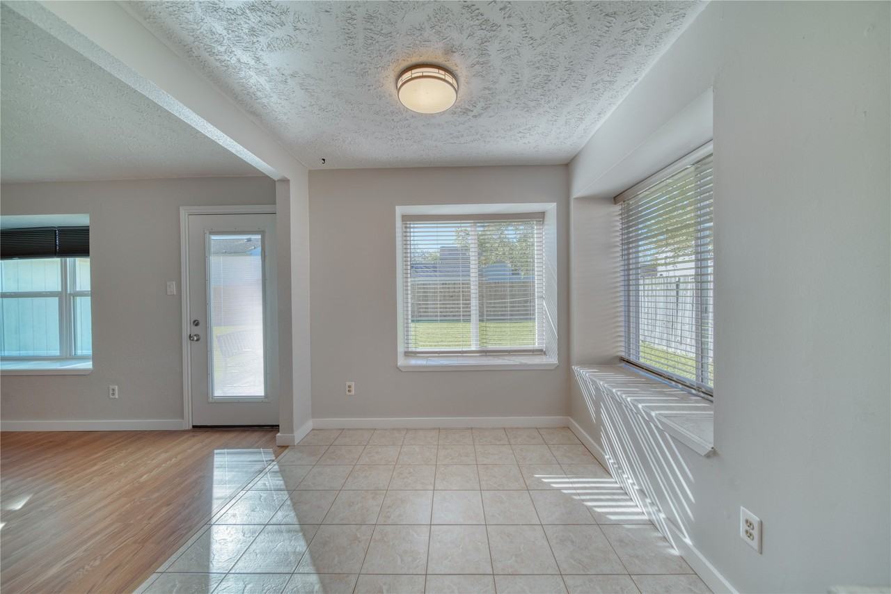 2701 Knoxville Drive #2701 - Photo 3 of 28