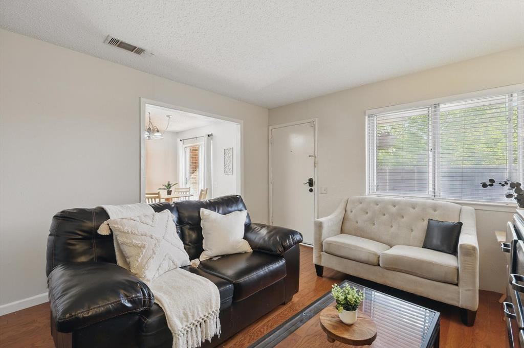 2700 Stonehaven Court #2700