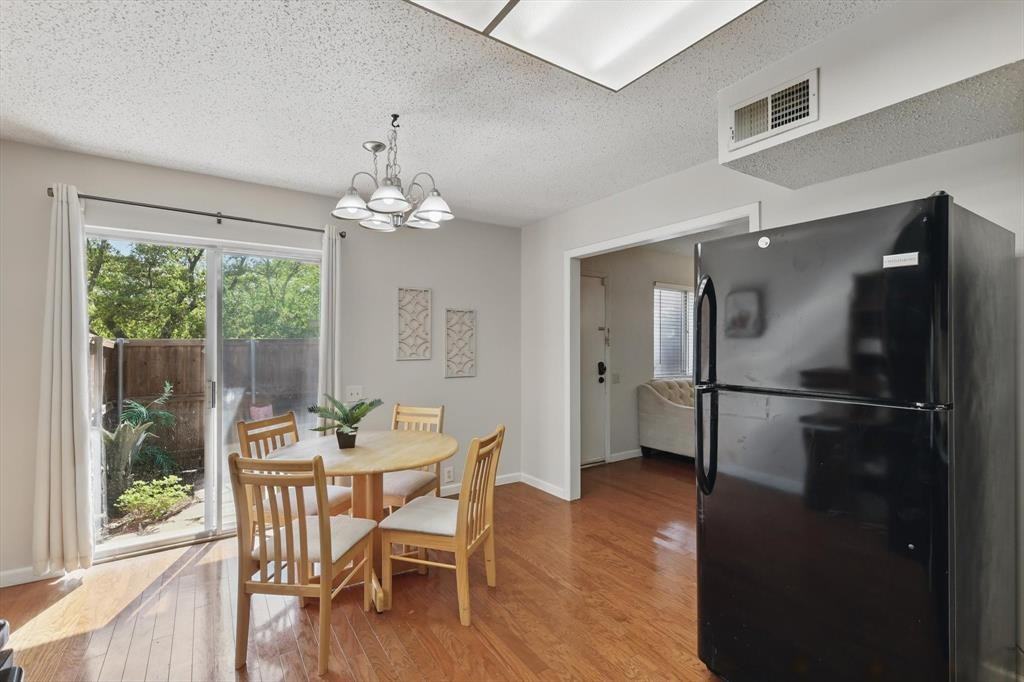 2700 Stonehaven Court #2700 - Photo 3 of 40