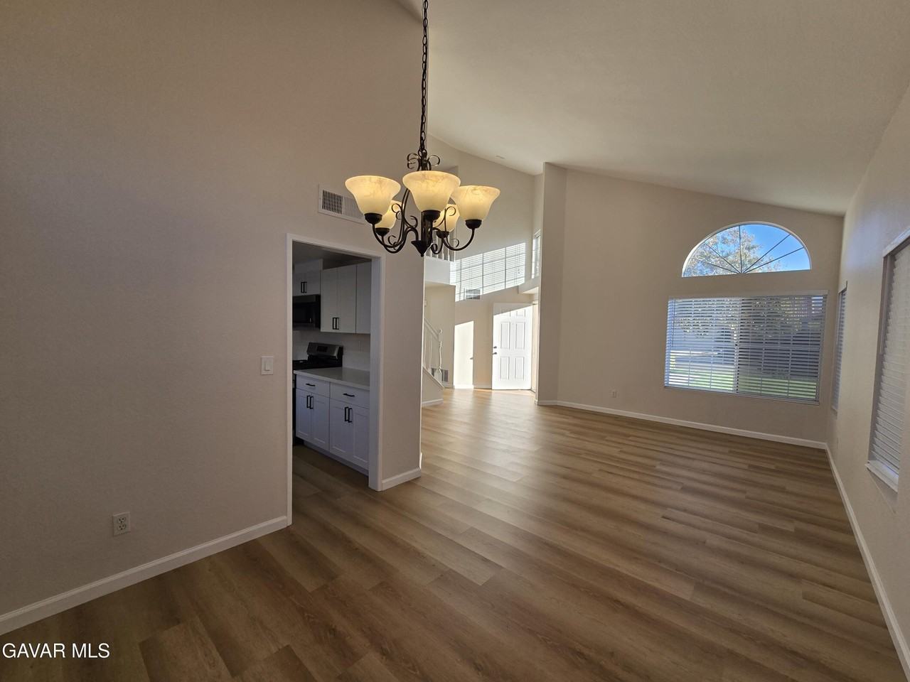 2007 Willowbrook Ave #2007 - Photo 6 of 26