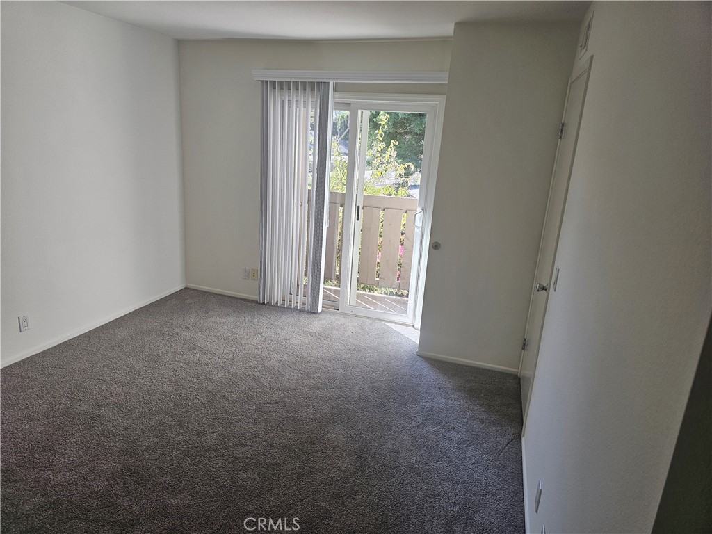 119 Rockwood #119-56 - Photo 3 of 11