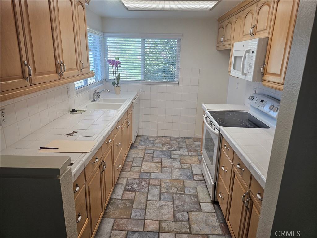 119 Rockwood #119-56 - Photo 5 of 11